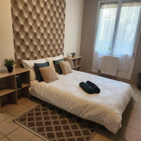 Maison *